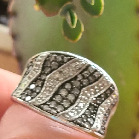 925 Sterling Silver Zebra Pattern ring - Picture 6 of 11